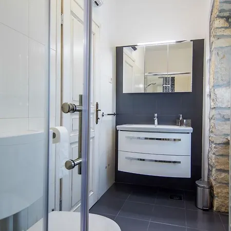 Luxurious In Labin With Pool