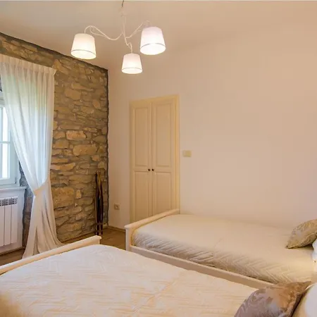 Villa Luxurious In Labin With Pool Martinski