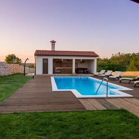 Villa Luxurious In Labin With Pool Martinski